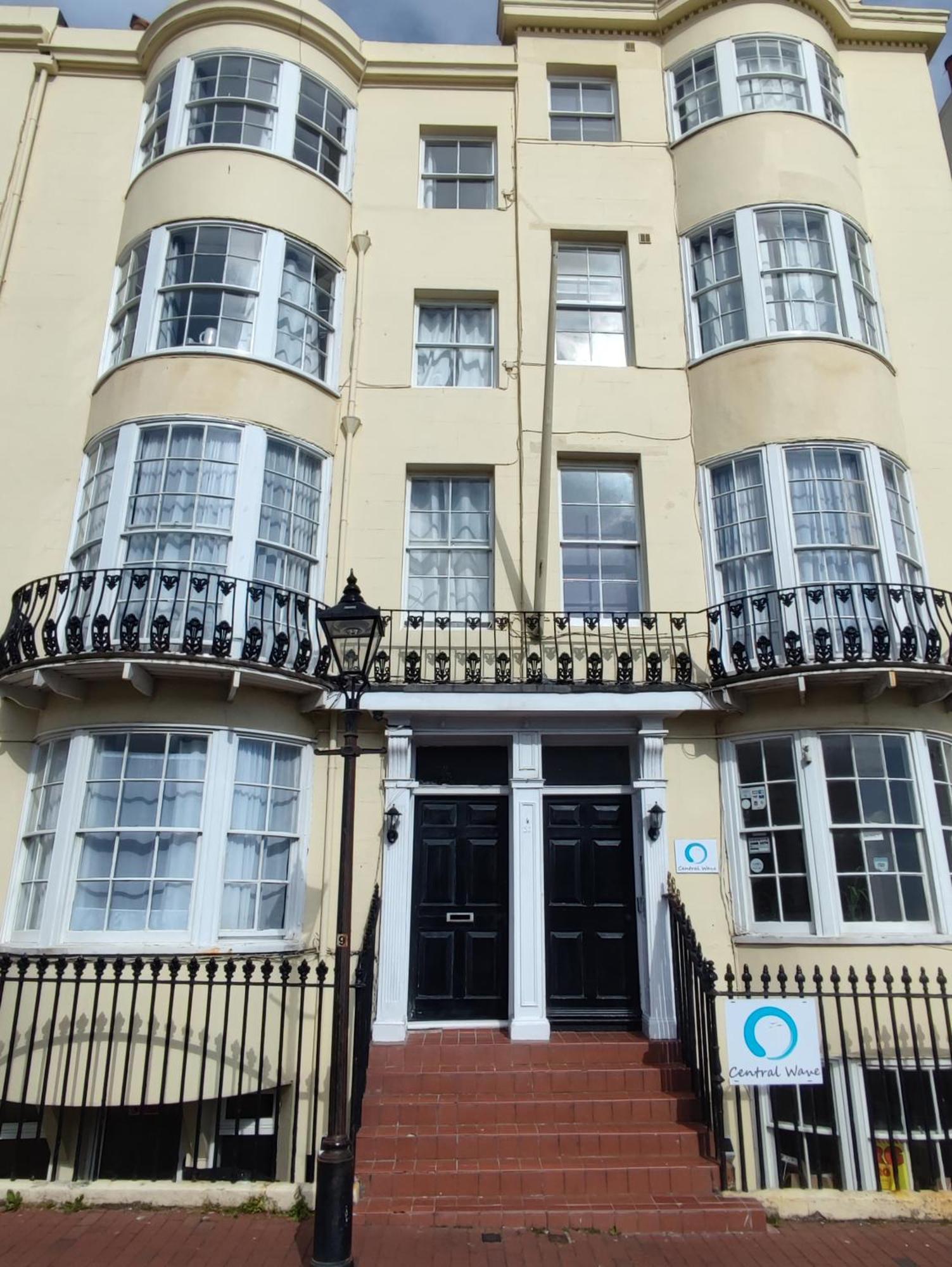 Central Wave Brighton Exterior photo