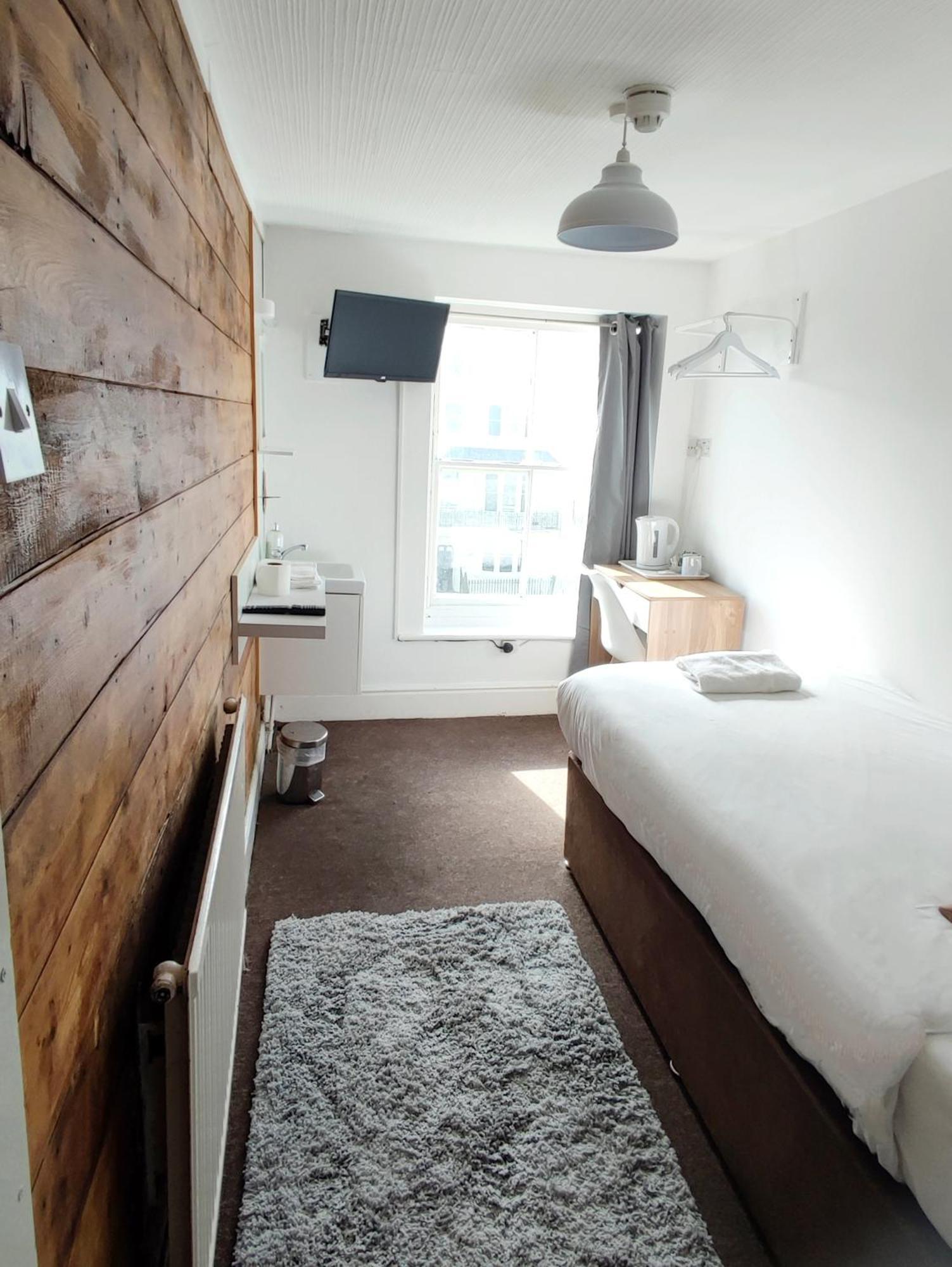 Central Wave Brighton Room photo
